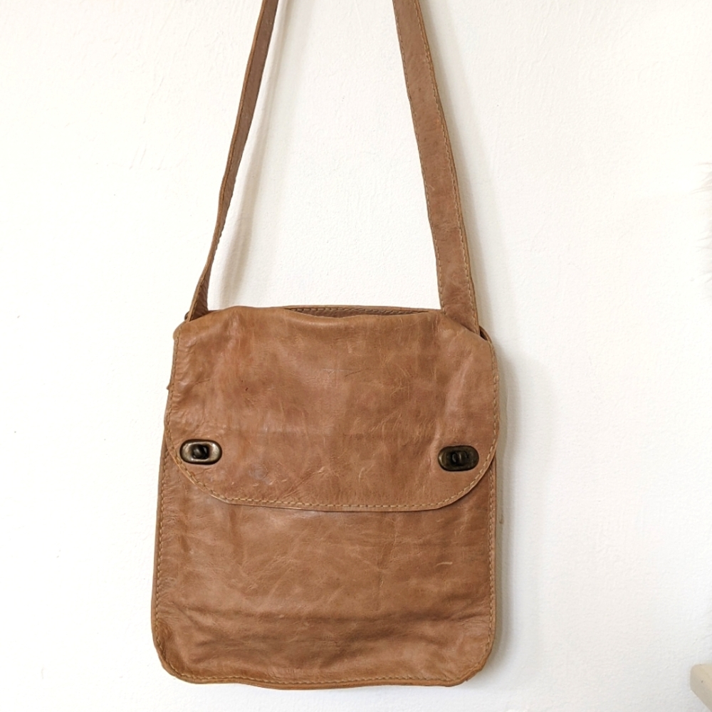 Vintage Tan Leather Shoulder/ Crossbody Bag